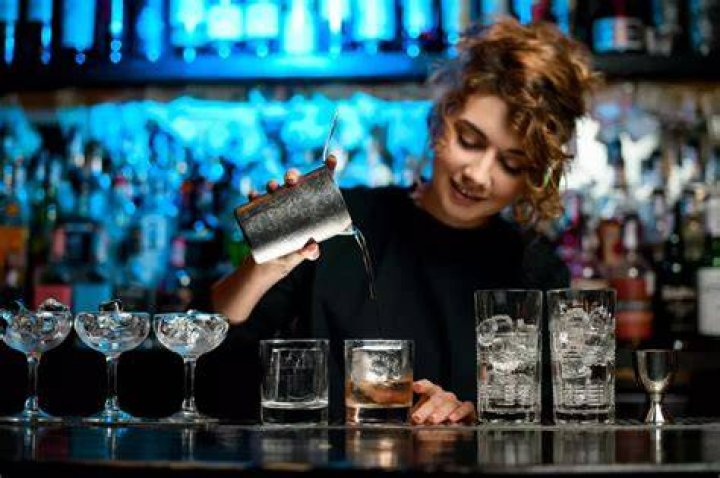 Can an 18 year old sit at a bar in Massachusetts?
