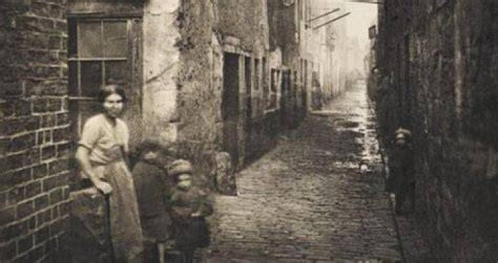 Did poor Victorians travel out of town?