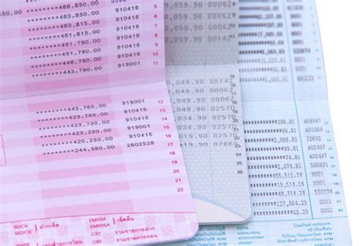 Do any banks offer passbook savings accounts?