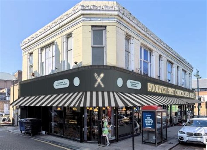 Does Woolwich Building Society still exist?