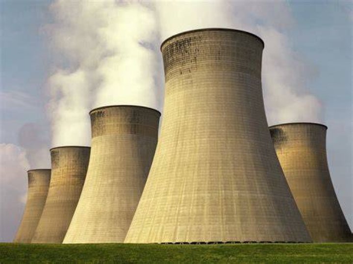 How many cooling towers are there?