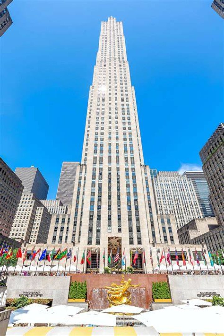 How many floors are in the Rockefeller Center?
