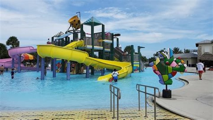 How much does it cost to get in Grapeland water park?