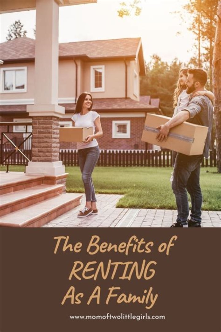 What are the 3 main advantages of renting a residence?