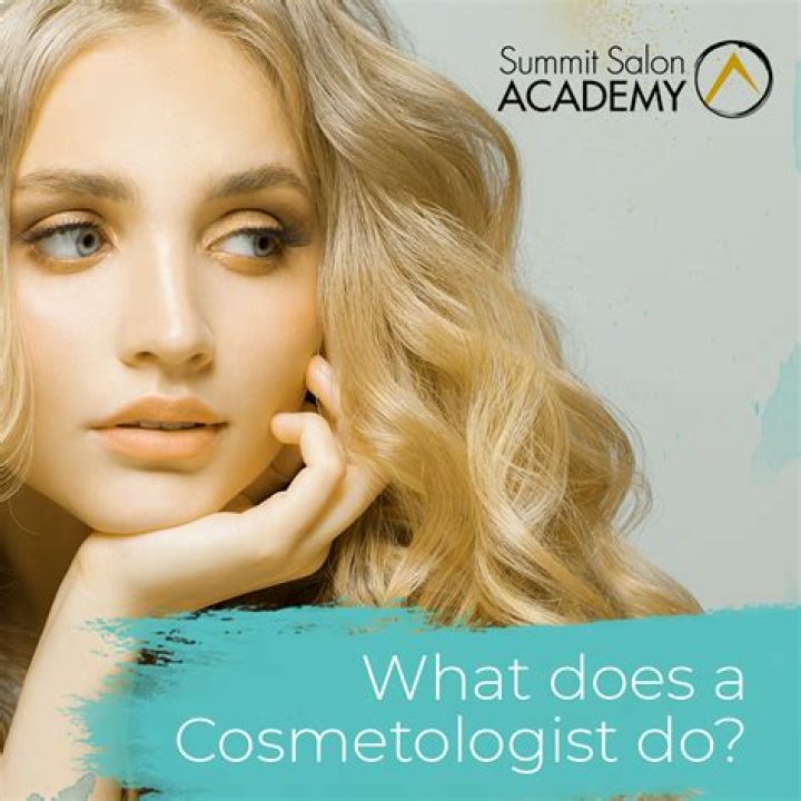 What does cosmetologist mean?