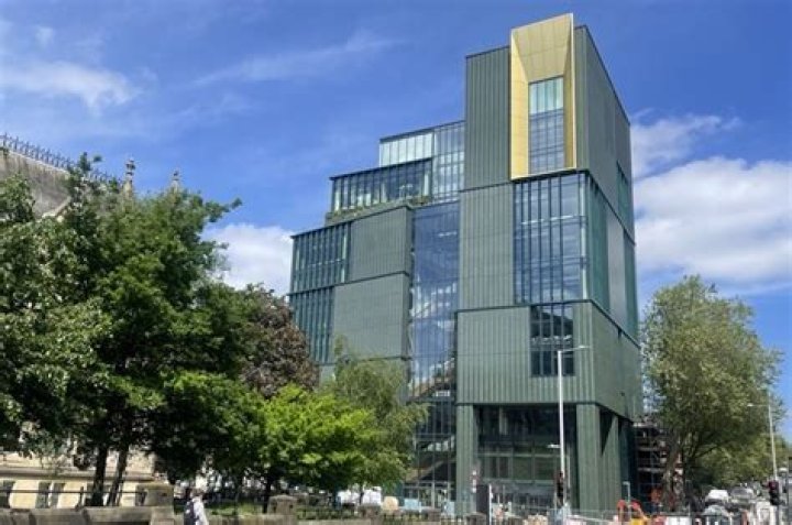 What is a DA in building?
