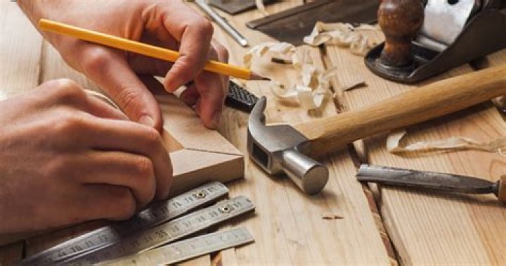 What kind of work does a carpenter do?