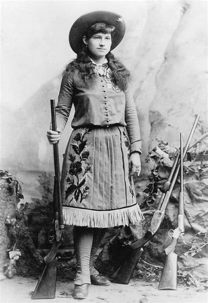 What was Annie Oakley major accomplishments?
