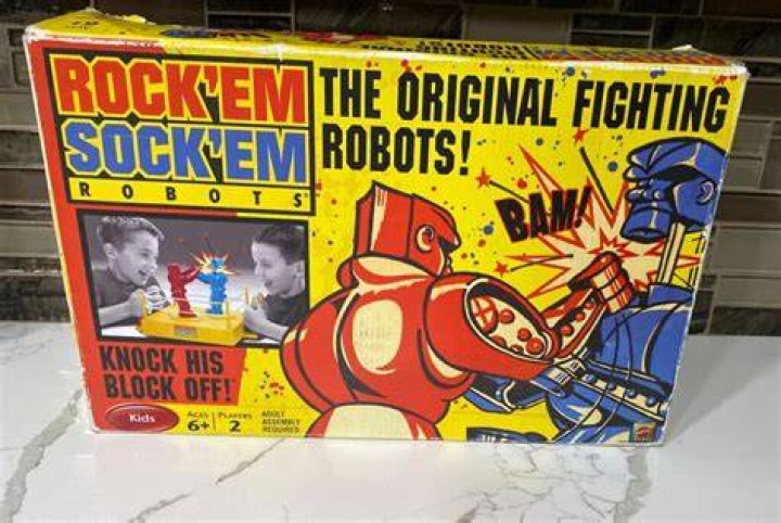 What year did the original Rock Em Sock Em Robots come out?