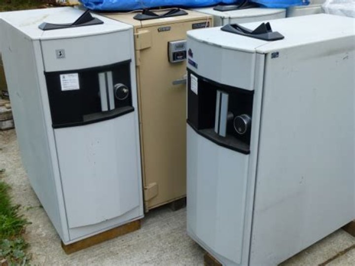 Where to get a de la Rue machine in Dallas?