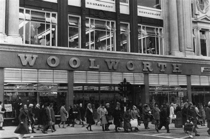 Where was the first Woolworths in UK?