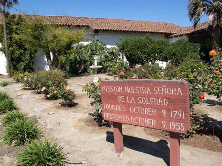 Who founded Mission Senora de la Soledad?