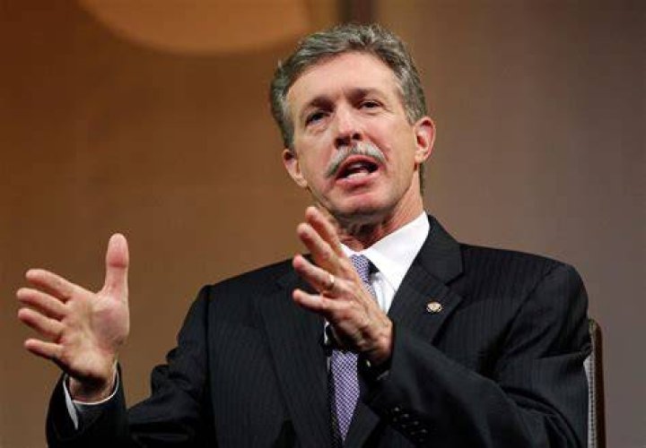 Who is the CEO for Verizon Wireless?