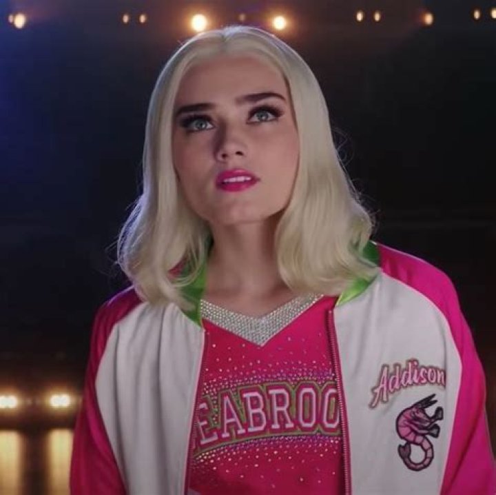 Why did Addison Rae dye her hair blonde?